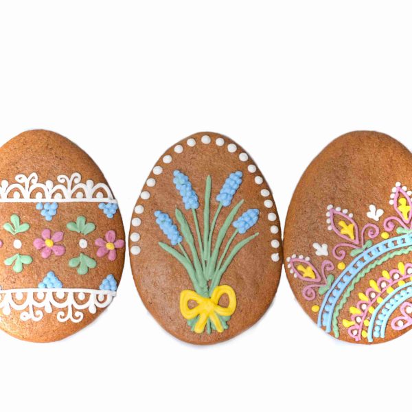 Barevně dekorované vajíčko